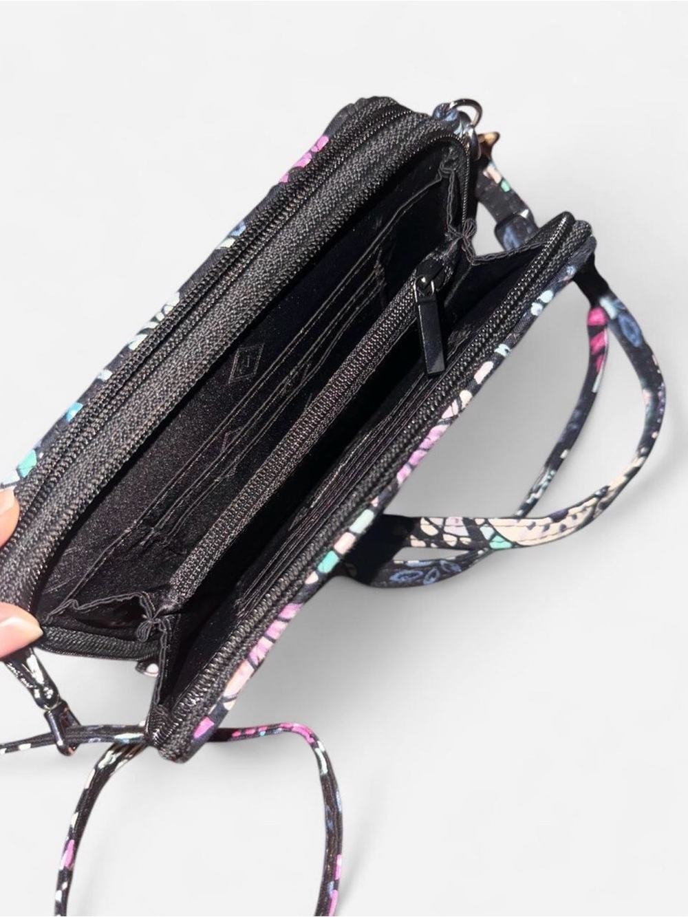 Vera Bradley Black Floral Quilted Crossbody Wallet - Picture 4 of 6